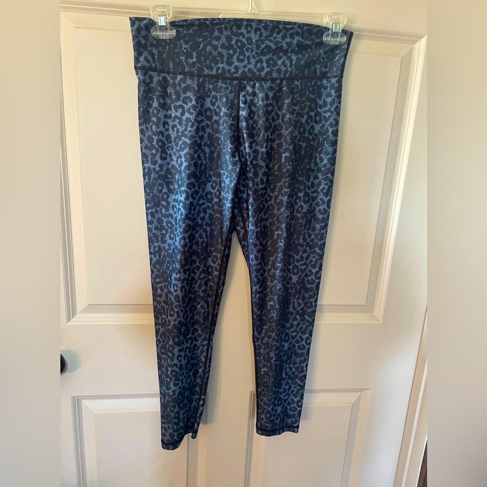 Zyia Active Stone Leopard Scrunchy Light N Luxe 7/8 Leggings Size 14-16